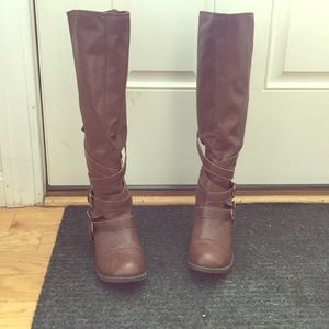 Women's size 8 Just Fab brown boots